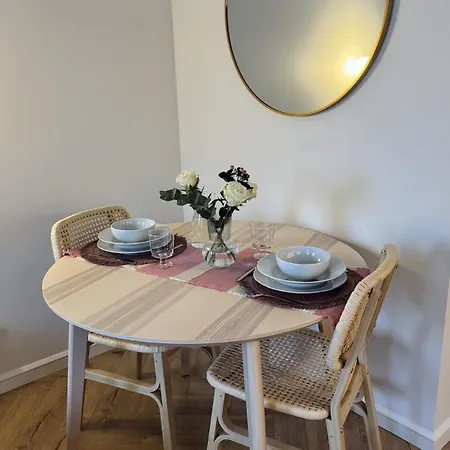 Stylish In Volta Quarter, Close To The Center! Appartamento Vihtra